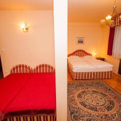 Отель Korona Pension And Restaurant Хевиз детские мероприятия