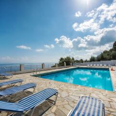 Апартаменты Litharia Apartments Corfu бассейн фото 2