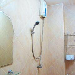 Отель Nickys Guesthouse ванная фото 2