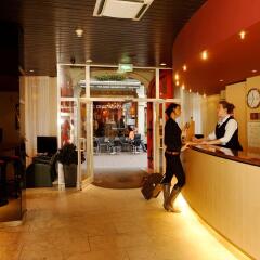 Отель Best Western Dam Square Inn интерьер отеля
