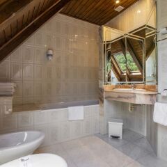 Отель Fonfreda Испания, Вьельа Э Михаран - отзывы, цены и фото номеров - забронировать отель Fonfreda онлайн ванная