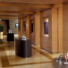 Отель Aemilia Hotel Bologna Италия, Болонья - 1 отзыв об отеле, цены и фото номеров - забронировать отель Aemilia Hotel Bologna онлайн интерьер отеля фото 2