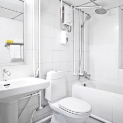 Отель The Krungkasem Srikrung Hotel Таиланд, Бангкок - отзывы, цены и фото номеров - забронировать отель The Krungkasem Srikrung Hotel онлайн ванная фото 2