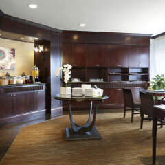 Отель Delta Hotels by Marriott Montreal спа
