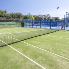 Отель Camping Solmar Испания, Бланес - отзывы, цены и фото номеров - забронировать отель Camping Solmar онлайн спортивное сооружение