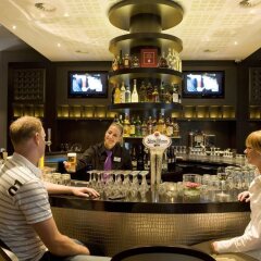 Отель Van der Valk Airporthotel Düsseldorf Германия, Дюссельдорф - отзывы, цены и фото номеров - забронировать отель Van der Valk Airporthotel Düsseldorf онлайн гостиничный бар