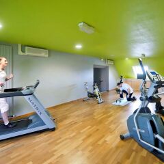Отель Mercure Bords De Loire Saumur Сомюр фитнесс-зал
