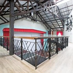 Отель Prince Theatre Heritage Stay Бангкок спортивное сооружение
