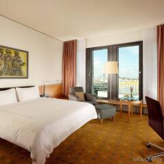 Отель Swissôtel Berlin Германия, Берлин - 2 отзыва об отеле, цены и фото номеров - забронировать отель Swissôtel Berlin онлайн комната для гостей фото 3