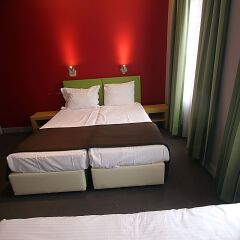 Hotel Derby Брюссель сейф в номере