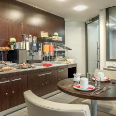 Отель Citadines Republique Paris питание