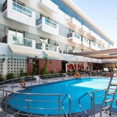 Fortune Karama Hotel бассейн фото 2