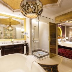 Ezdan Palace Hotel in Doha, Qatar from 99$, photos, reviews - zenhotels.com bathroom photo 3