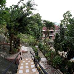 Baan Lukkan Hostel Патонг