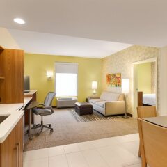 Отель Home2 Suites by Hilton Frederick в номере фото 2