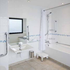 Отель Holiday Inn Express Edinburgh City Centre Эдинбург спа