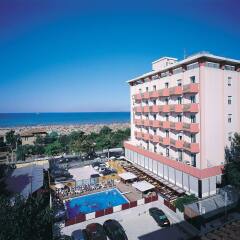 Hotel Due Mari пляж