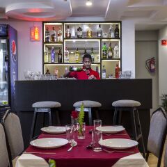 Отель OYO 123 Hotel Prince Plaza Непал, Катманду - отзывы, цены и фото номеров - забронировать отель OYO 123 Hotel Prince Plaza онлайн гостиничный бар