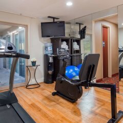 Отель Best Western Royal Palace Inn & Suites США, Лос-Анджелес - отзывы, цены и фото номеров - забронировать отель Best Western Royal Palace Inn & Suites онлайн фитнесс-зал фото 3