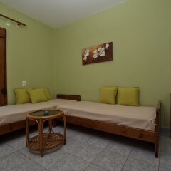 Апартаменты Kamares House Apartments & Studios Ситония комната для гостей фото 5