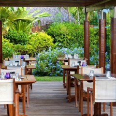 Отель Manava Beach Resort and Spa Moorea Французская Полинезия, Папеэте - отзывы, цены и фото номеров - забронировать отель Manava Beach Resort and Spa Moorea онлайн питание фото 2