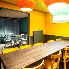 Отель a&o Berlin Mitte Германия, Берлин - 4 отзыва об отеле, цены и фото номеров - забронировать отель a&o Berlin Mitte онлайн балкон
