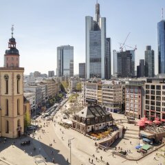 Отель Holiday Inn Express Frankfurt City Hauptbahnhof балкон