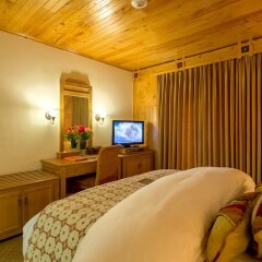 Gilgit Serena Hotel in Gilgit, Pakistan from 120$, photos, reviews - zenhotels.com guestroom