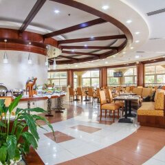 Отель Sharjah Premiere Hotel & Resort ОАЭ, Шарджа - отзывы, цены и фото номеров - забронировать отель Sharjah Premiere Hotel & Resort онлайн питание фото 2