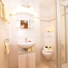 Отель Sport- und Familienhotel Riezlern ванная фото 2
