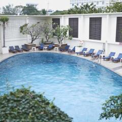 Отель Triple Two Silom Бангкок бассейн фото 3