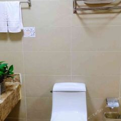 Отель Xinchen Chain Hotel (Xi'an Hongguang Road) Китай, Сиань - отзывы, цены и фото номеров - забронировать отель Xinchen Chain Hotel (Xi'an Hongguang Road) онлайн ванная фото 2