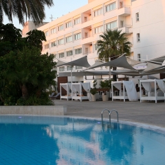 Отель Hilton Park Nicosia бассейн фото 2