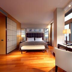 Отель Eurostars Grand Marina 5* Стандартный номер с различными типами кроватей фото 12