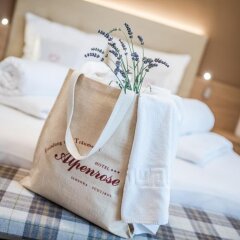 Hotel Alpenrose Сцена в номере фото 2