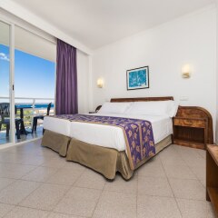 Отель Globales Palmanova Palace Испания, Пальманова - 2 отзыва об отеле, цены и фото номеров - забронировать отель Globales Palmanova Palace онлайн комната для гостей фото 4