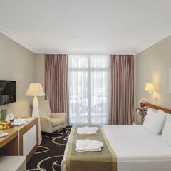 Alva Donna World Palace Hotel Турция, Кемер - 1 отзыв об отеле, цены и фото номеров - забронировать отель Alva Donna World Palace Hotel онлайн удобства в номере