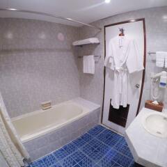 Отель City Lodge Soi 9 Бангкок ванная фото 2