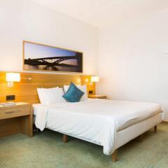 Отель Courtyard by Marriott Stockholm Kungsholmen Швеция, Стокгольм - 5 отзывов об отеле, цены и фото номеров - забронировать отель Courtyard by Marriott Stockholm Kungsholmen онлайн комната для гостей фото 5