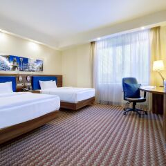 Гостиница Hampton by Hilton Волгоград Профсоюзная комната для гостей фото 3