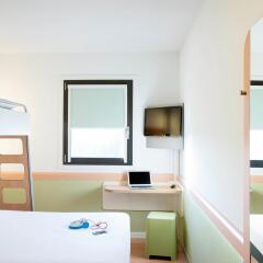 Отель ibis budget Amsterdam Zaandam удобства в номере фото 2