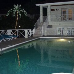 Отель CocoLaPalm Seaside Resort бассейн