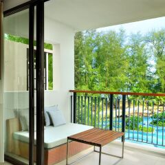 Отель Holiday Inn Resort Phuket Mai Khao Beach пляж Май Кхао балкон