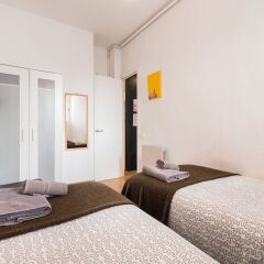 Апартаменты Avenida Apartments Vallhonrat сейф в номере