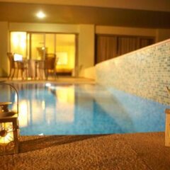 Отель Virginia Family Suites бассейн