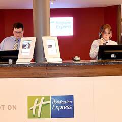 Отель Holiday Inn Express Liverpool-Albert Dock Великобритания, Ливерпуль - отзывы, цены и фото номеров - забронировать отель Holiday Inn Express Liverpool-Albert Dock онлайн интерьер отеля фото 3