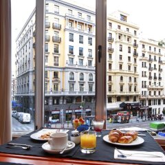 Hotel Madrid Plaza de Espana managed by Melia в номере фото 2