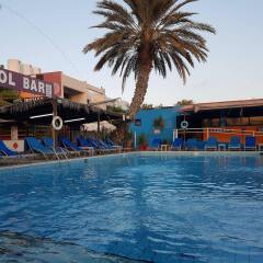 Kkaras Hotel бассейн фото 2