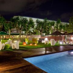 Отель Magnolia Hotel Salou - Adults Only Испания, Салоу - 3 отзыва об отеле, цены и фото номеров - забронировать отель Magnolia Hotel Salou - Adults Only онлайн бассейн фото 3