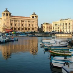 Hotel Relax Сиракуза приотельная территория
